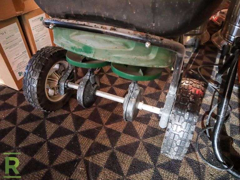 Scotts Elite Spreader - Roller Auctions