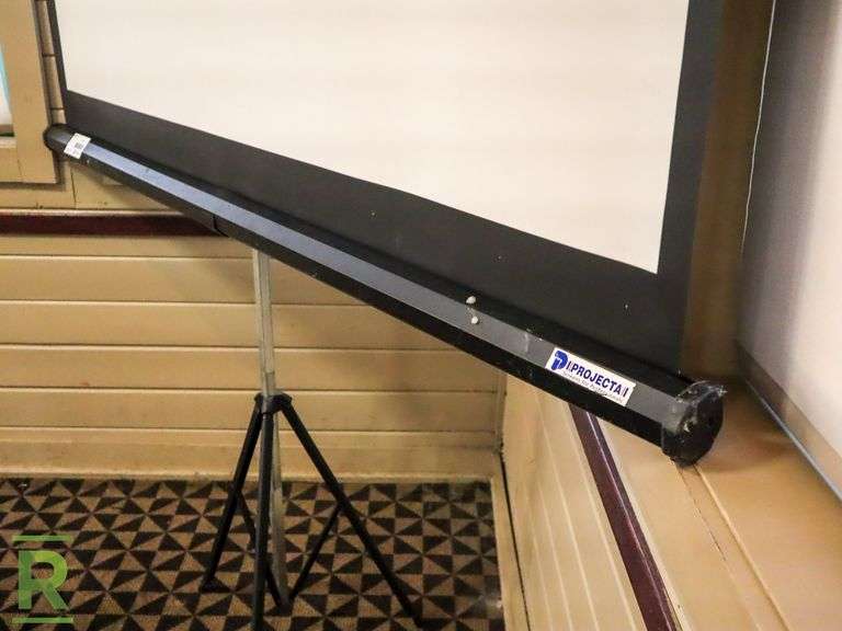 Projector Screen With Tripod - Roller Auctions