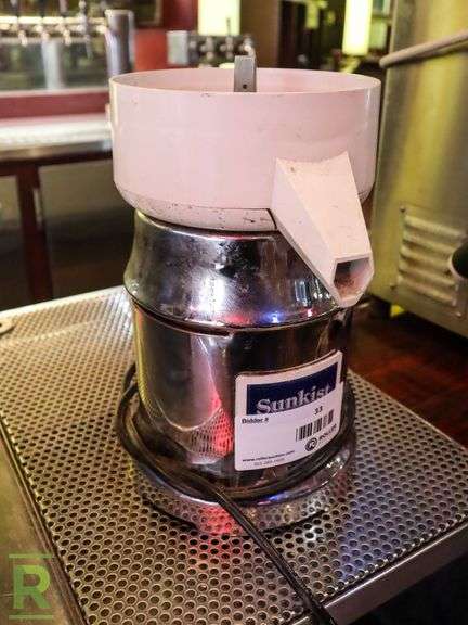 Sunkist 8-R Juice Extractor - Roller Auctions