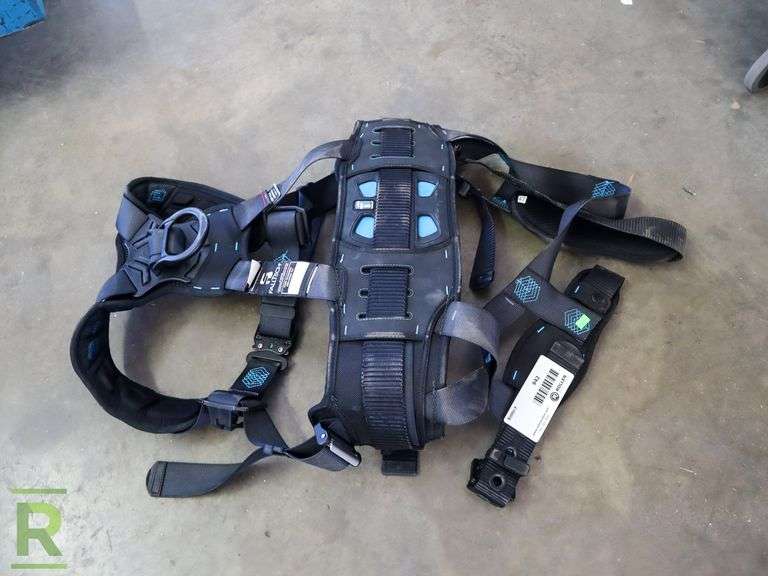 Fall Tech Harness - Roller Auctions