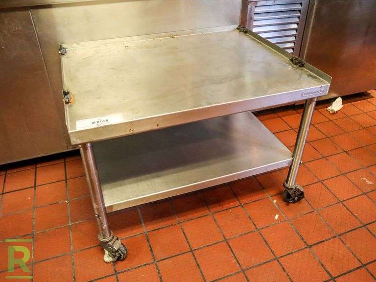 2-Tier Equipment Stand on Casters - Roller Auctions