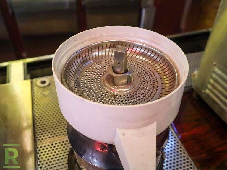 Sunkist 8-R Juice Extractor - Roller Auctions