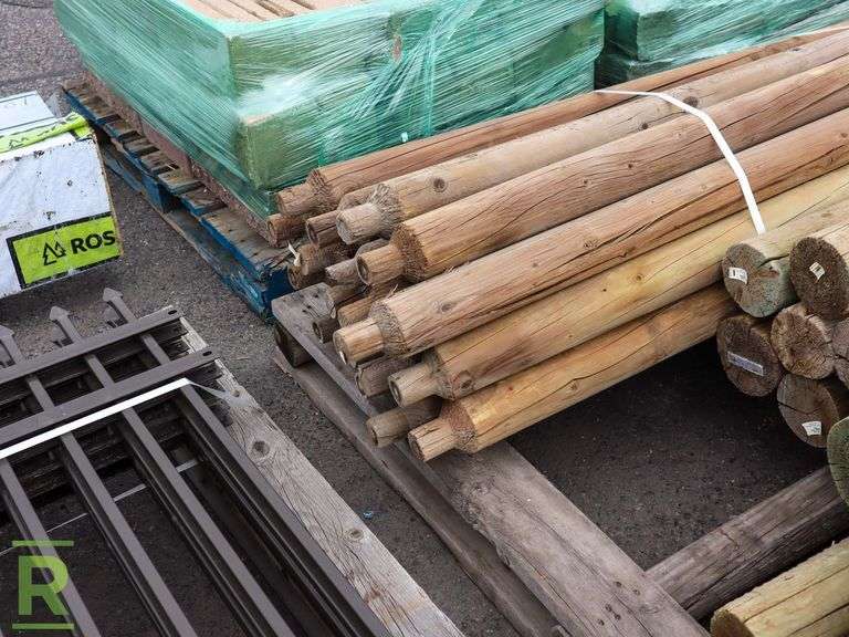 Pallet Of Round Posts - Roller Auctions
