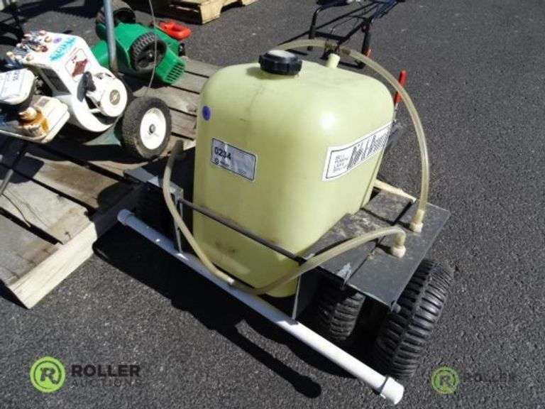 Ride and Beautify Self Pumping Lawn Sprayer Roller Auctions