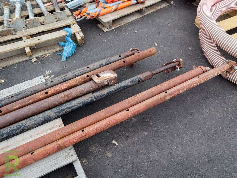 Pallet Of Shoring Braces - Roller Auctions