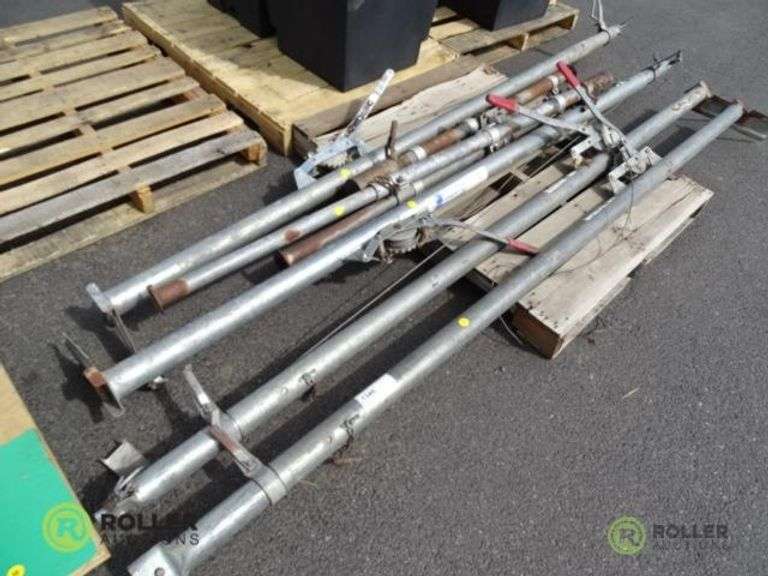 Pallet With (7) Proctor Wall Jack Pieces Roller Auctions