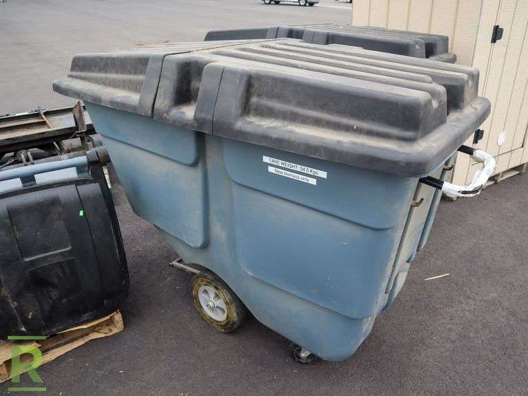 (1) Trash Can On Casters - Roller Auctions
