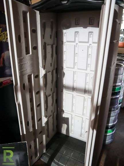 Rubbermaid Cabinet - Roller Auctions