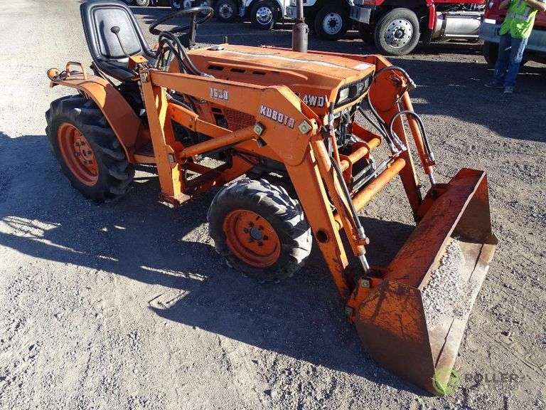 KUBOTA B7200 4WD Tractor/ Loader, HST, Mod. 1630 Loader Assembly, 3