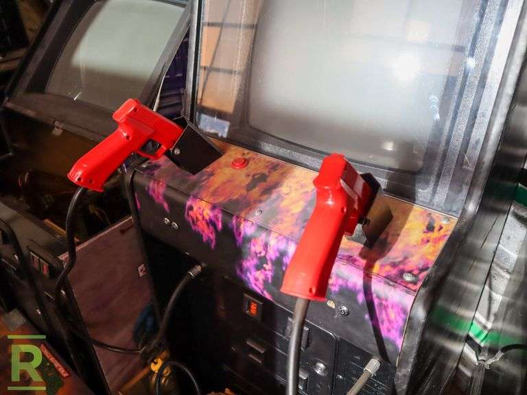 Atari Area 51 Arcade Game - Roller Auctions