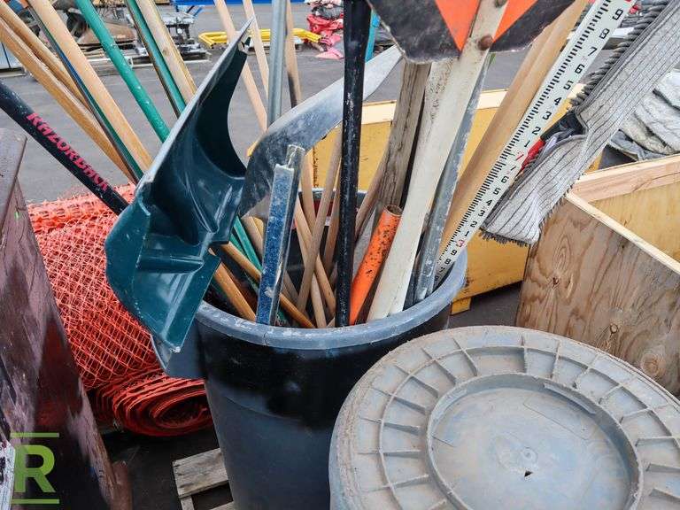 Pallet Of Trash Cans, Shovels, Rakes & Signs - Roller Auctions