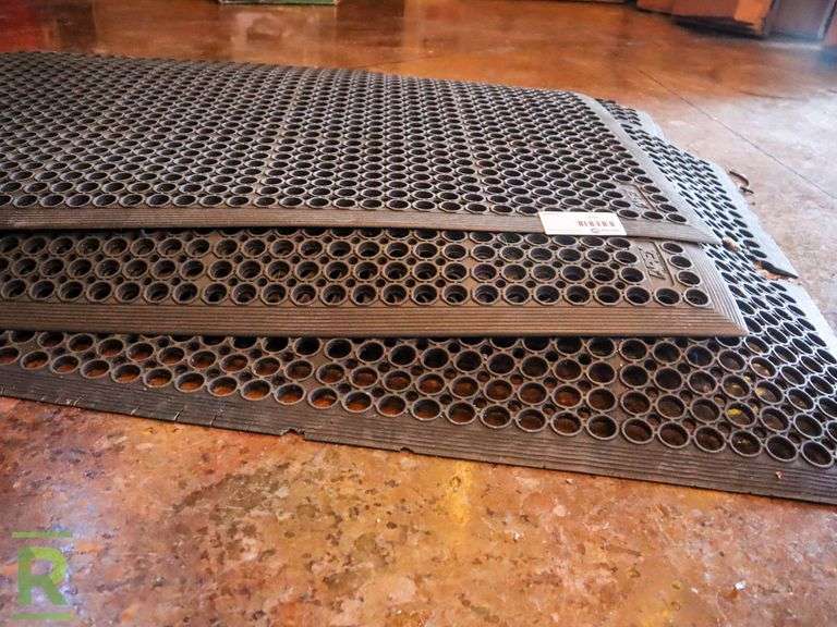(7) Anti Fatigue Mats - Roller Auctions