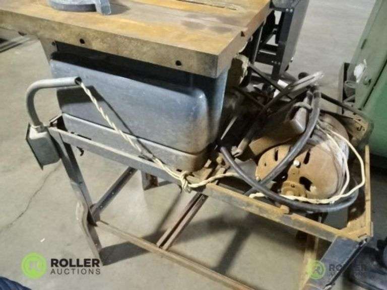 Craftsman 103.22160 10in Table Saw With Stand Roller Auctions
