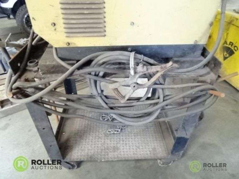 Hobart Fabricator Welder With Hobart 2400 Wire Feed and Tweco Weld