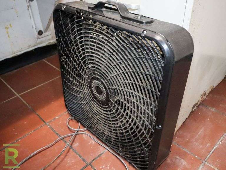 4-Drawer File Cabinet and Box Fan - Roller Auctions