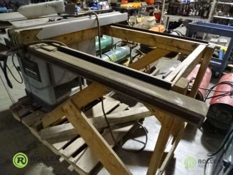 Delta 10in Unisaw Table Saw w/ Biesemeyer Saw Fence System Roller