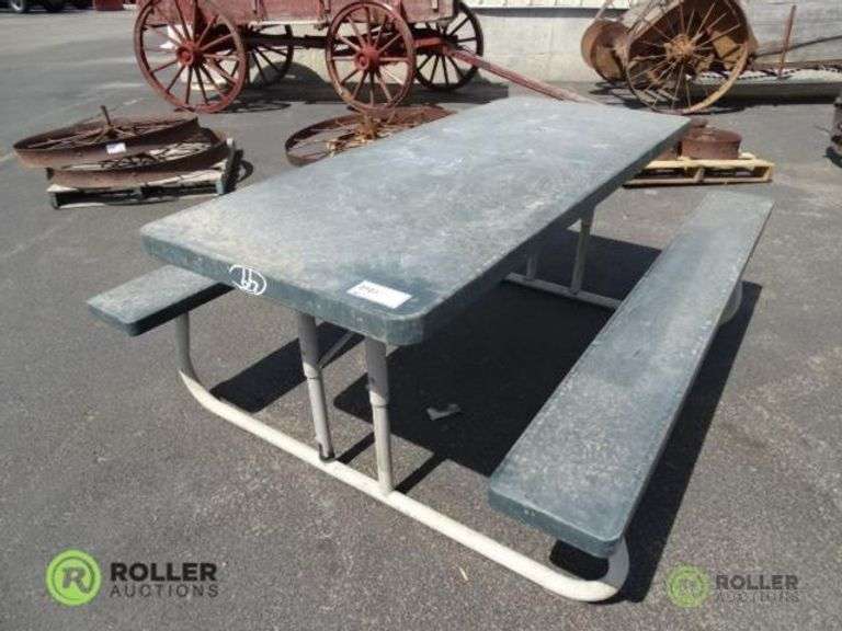 Lifetime 6ft Plastic Picnic Table Roller Auctions