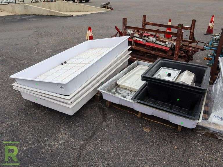 (4) Plastic Grow Bases, 40" x 76", Assorted Plastic Bases - Roller Auctions