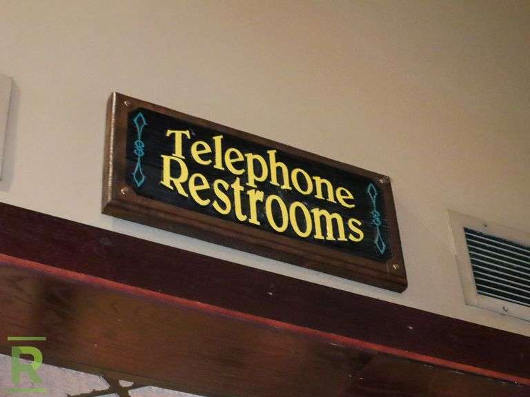 Handcrafted Ales Sign - Roller Auctions