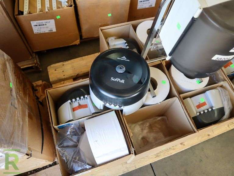 (5) Georgia Pacific Toilet Paper Dispensers With Towel Dispenser - Roller Auctions
