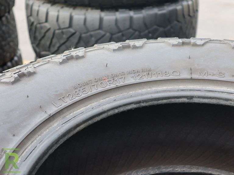 (4) 2018 Centennial Dirt Commander LT 285/70R17 Tires - Roller Auctions