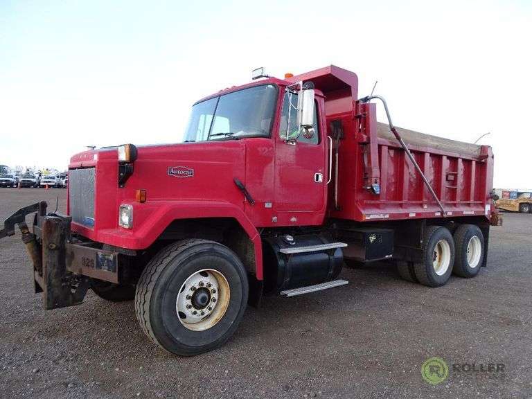 T/A Dump Truck, Detroit Series 60, 11.1L, Automatic, Hendrickson Spring