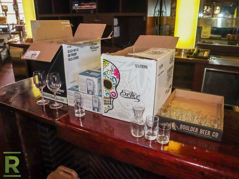 Stemware And Shot Glasses - Roller Auctions