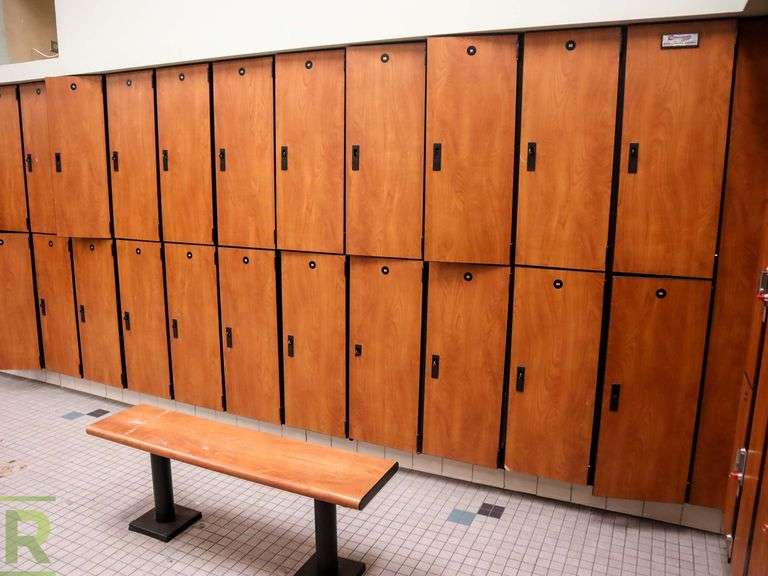 Lockers And Benches - Roller Auctions