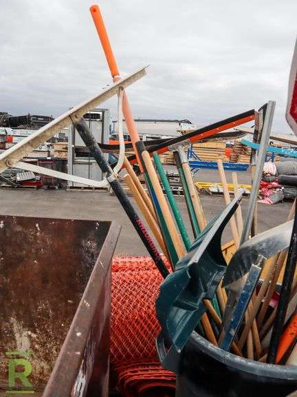 Pallet Of Trash Cans, Shovels, Rakes & Signs - Roller Auctions