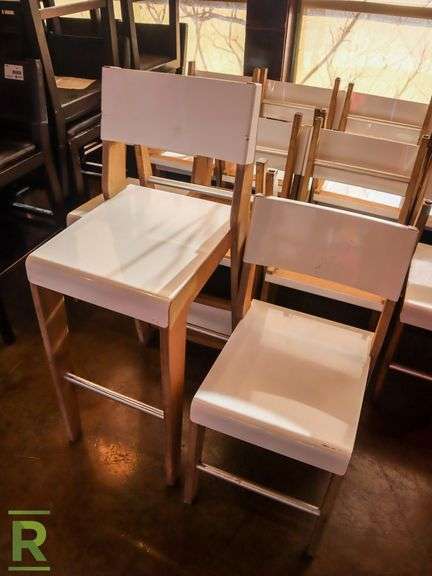 (15) Wood And Metal Dining Chairs - Roller Auctions