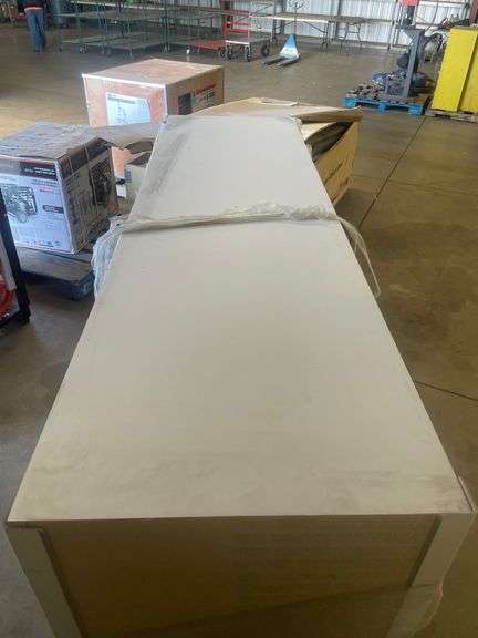 Pallet of Slab Doors, 84" x 24" - Roller Auctions