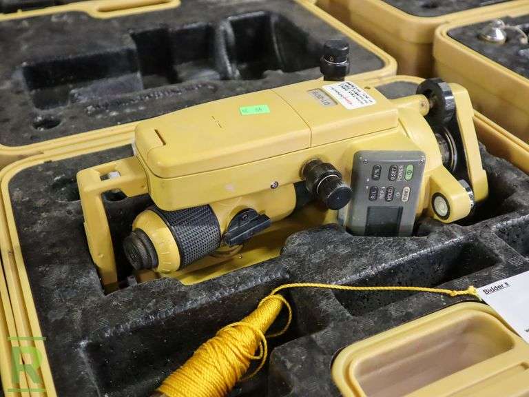 (2) Topcon DT-209 Optical Digital Theodolites - Roller Auctions