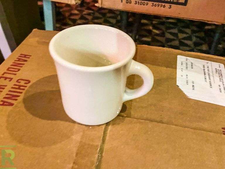 Box of Coffee Cups - Roller Auctions