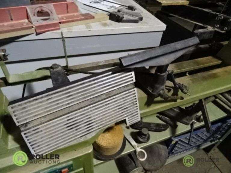 Grizzly G1495 48in x 14in Wood Lathe With Facing Plates, Chisels and