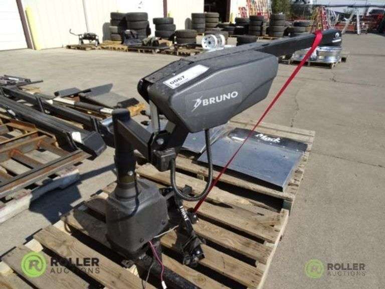 Bruno 400lb Bed Mount Electric Wheelchair Lift Roller Auctions