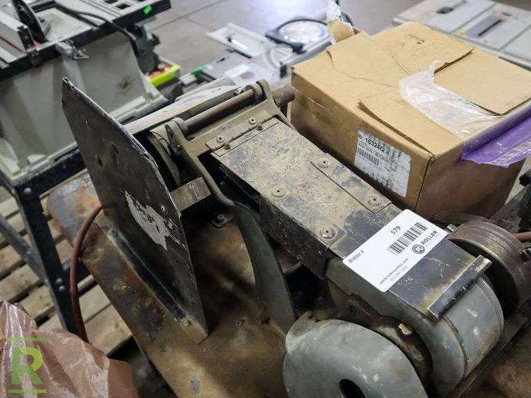 Atlas Shop Lathe With Stand - Roller Auctions