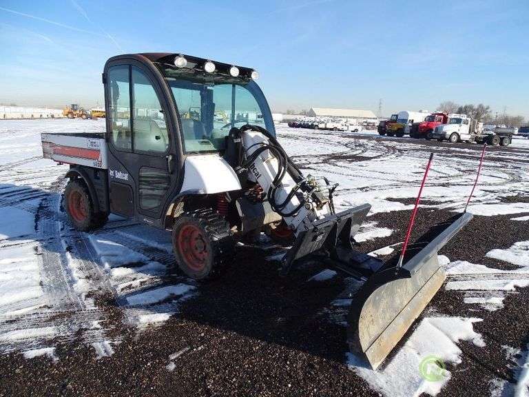 2003 BOBCAT 5600 TOOLCAT, 4x4, Enclosed Cab w/ AC, Front Auxiliary