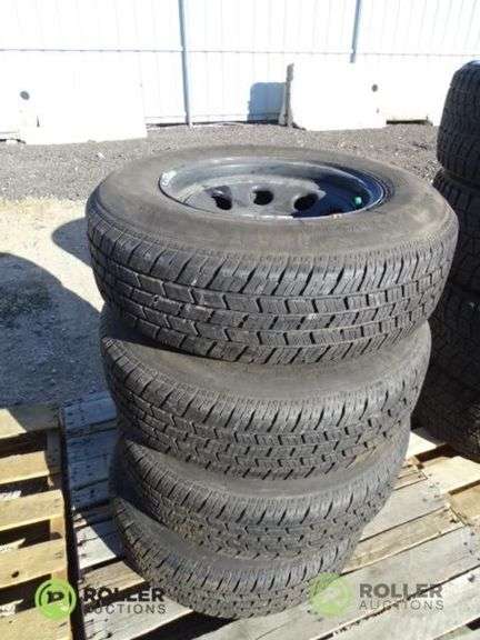 (4) Mastercraft A/S P215/75R15 Tires w/ Rims - Roller Auctions