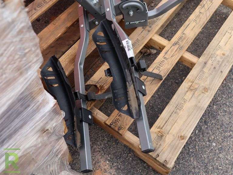 Swagman G10 Bicycle Hitch - Roller Auctions