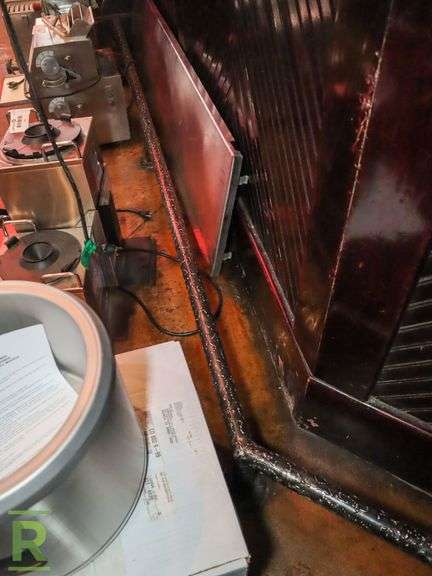 Approximately 40' Of Bar Foot Rail - Roller Auctions