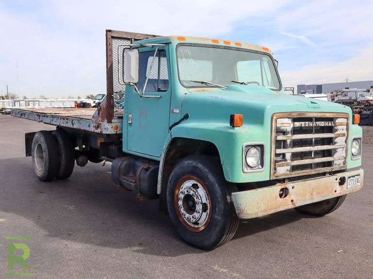 1981 International Harvester 1754 RWD Flatbed Truck - Roller Auctions