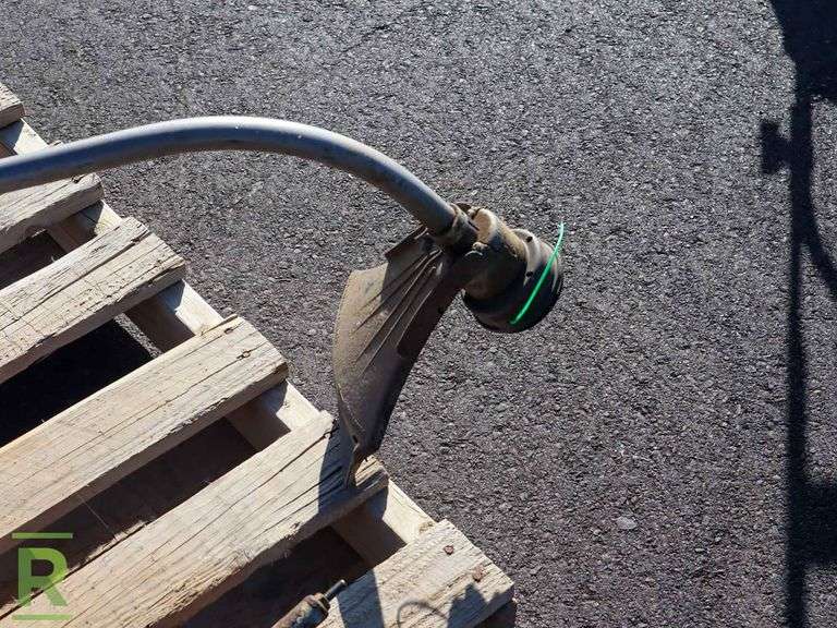 Craftsman Line Trimmer With Extra Shaft, Gas - Roller Auctions