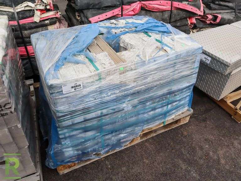 Pallet Of Santagostino Tile - Roller Auctions