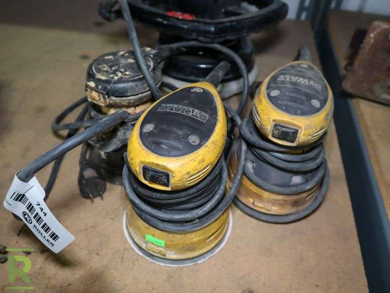 (3) DeWalt Palm Sanders and Win Car Buffer - Roller Auctions