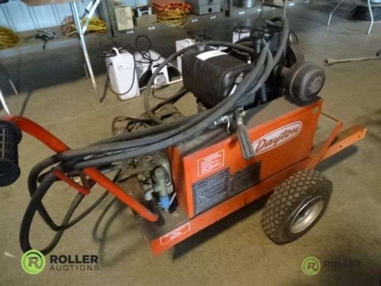 Dayton 5Z020 Gas Pressure Washer w/ Tecumseh Engine Roller Auctions