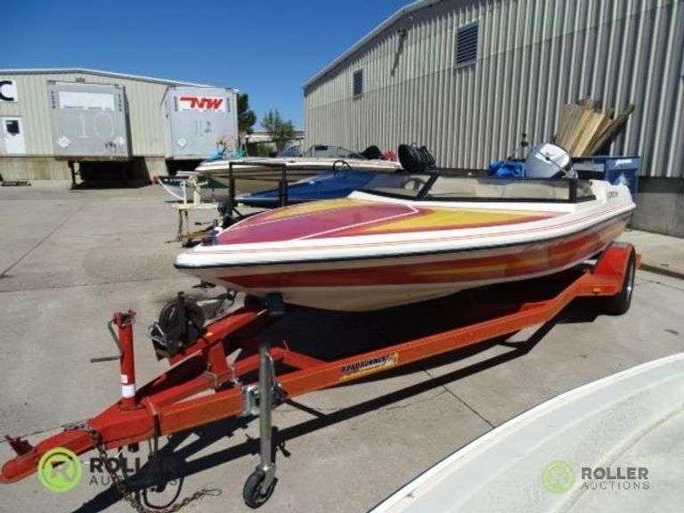 1986 ROADRUNNER S/A 19ft Boat Trailer, 3000 LB GVWR, Ball Hitch VIN