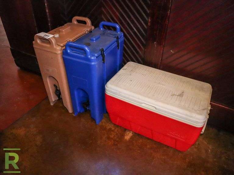 (2) Insulated Beverage Dispensers And Igloo Cooler - Roller Auctions