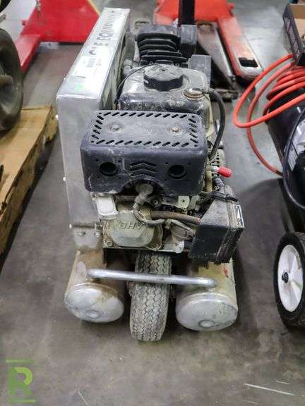 Eagle Equipment Twin Tube Air Compressor, 8 Gallon, Gas - Roller Auctions