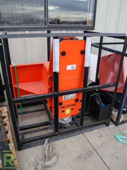 New TMG Industrial TMG-PD700S Post Pounder Attachement to Fit Skid Steer (Please Check All Fluids, Fittings, Hardware and Connections Prior To Use) - Roller Auctions