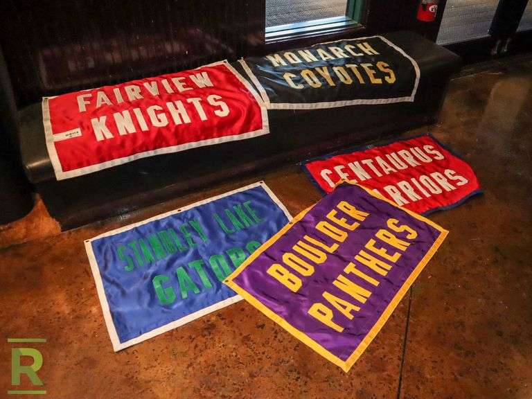 (5) Pennants - Roller Auctions